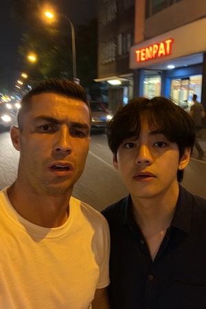 chatgpt selfie with cristiano ronaldo and v from bts